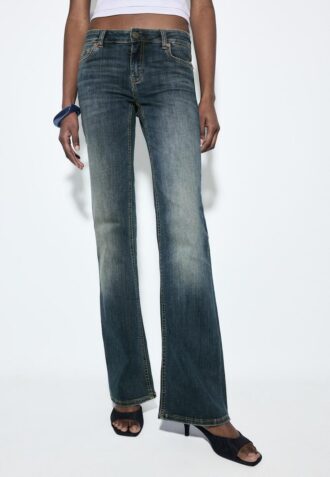 D67 Slim Fit Boot-Cut-jeans