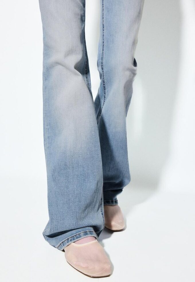 D67 Slim Fit Boot-Cut-jeans