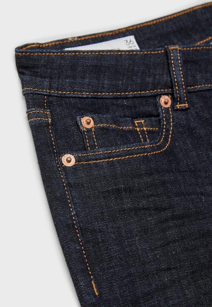 D67 Slim Fit Boot-Cut-jeans