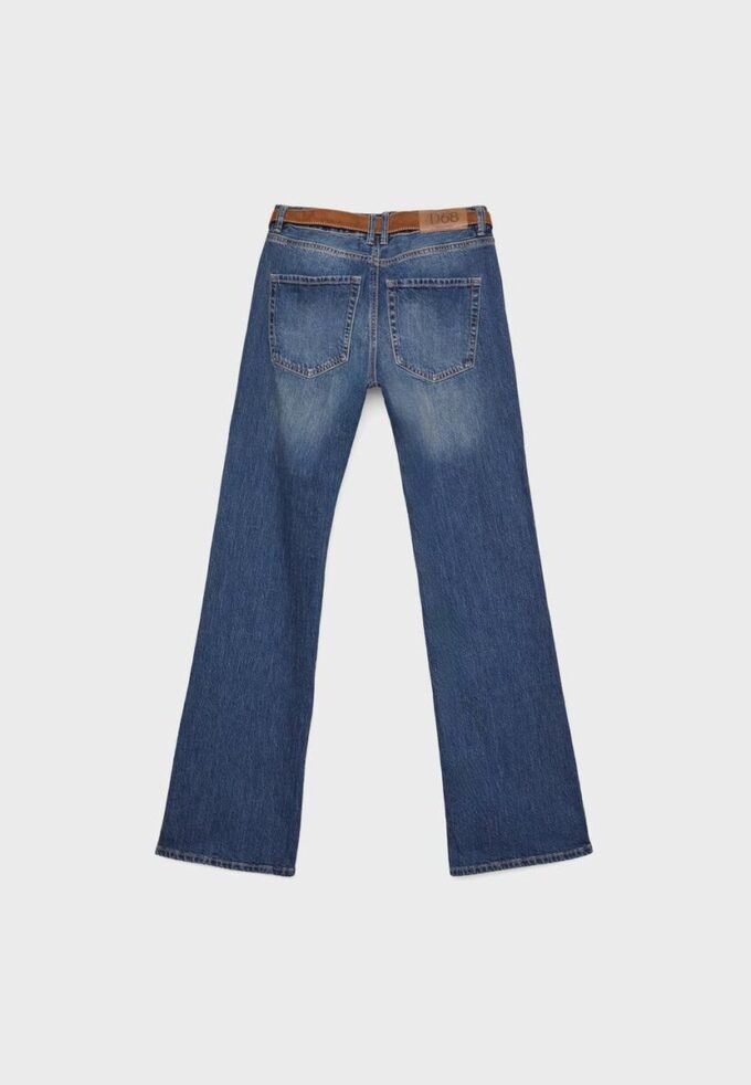 D68 Boot-Cut-jeans med belte