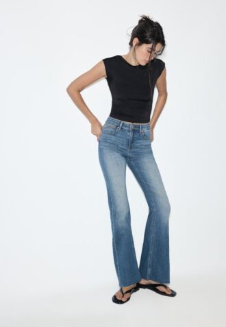 D74 Bell Bottom Stretch Slit Jeans