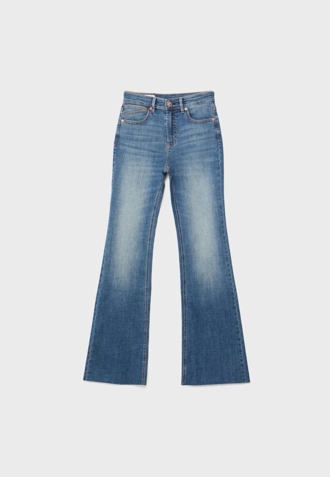 D74 Bell Bottom Stretch Slit Jeans