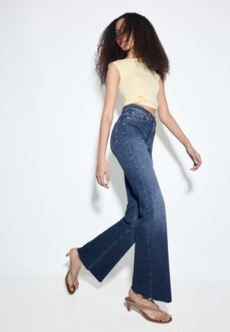 D74 Flared Jeans med spalte
