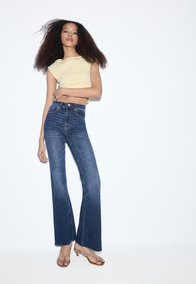 D74 Flared Jeans med spalte