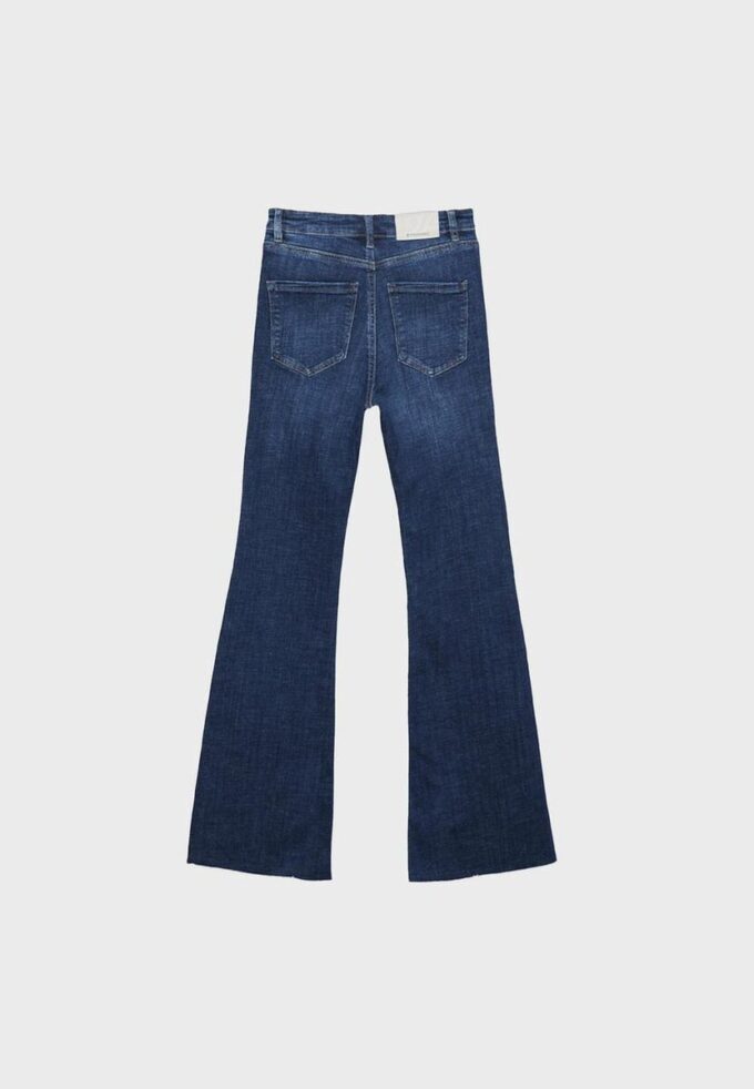 D74 Flared Jeans med spalte