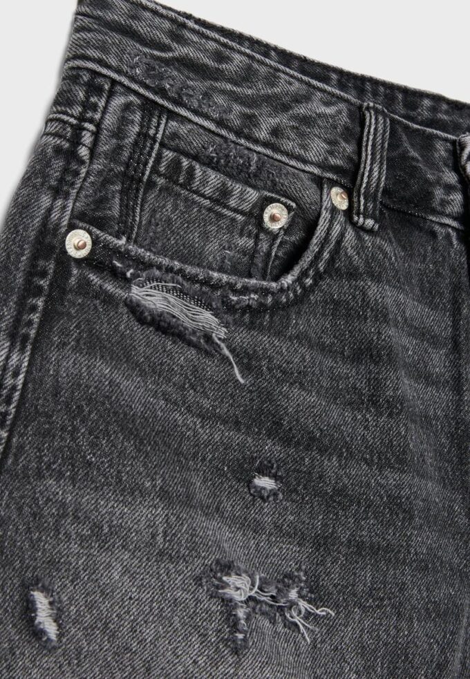 D75 Ripped Denim Shorts