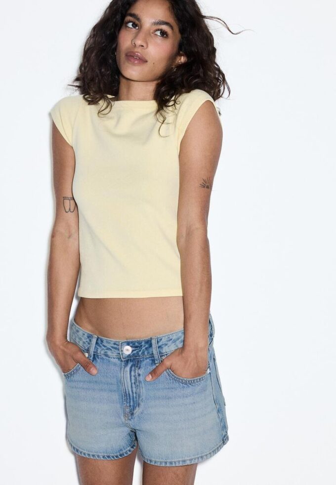 D79 Shorts med lav midje