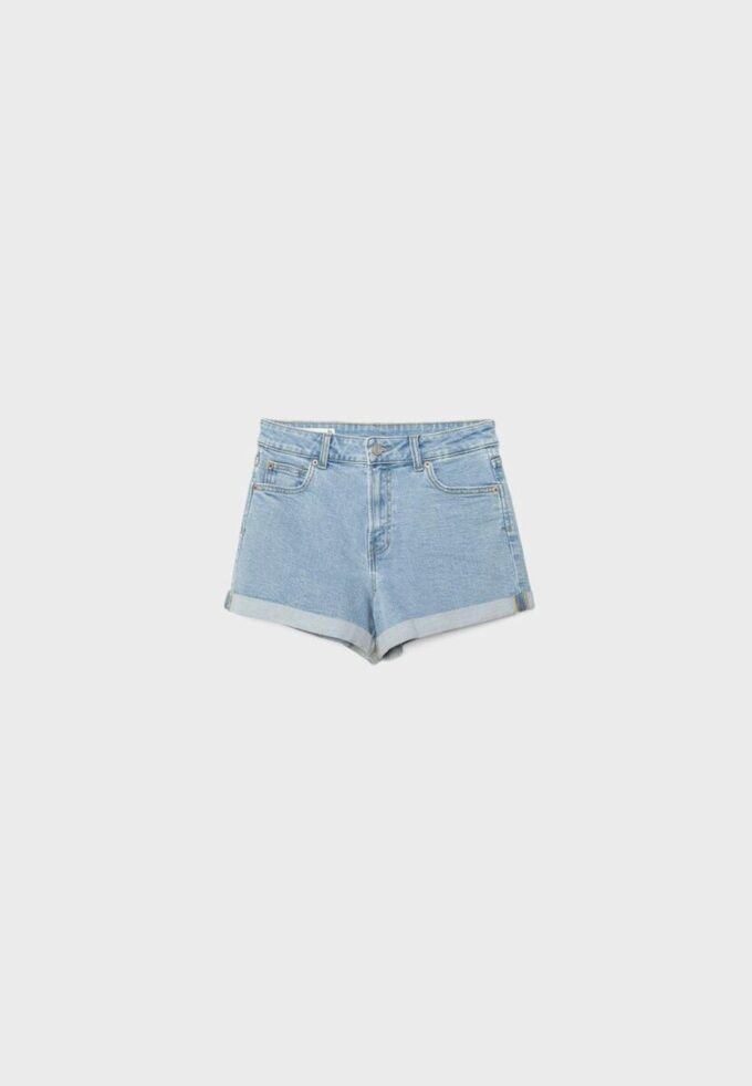 D85 Slim Mom Fit Shorts
