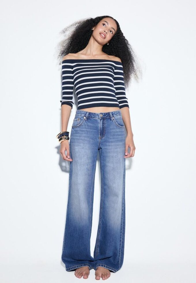 D91 Jeans med lav midje og Wide Leg-ben