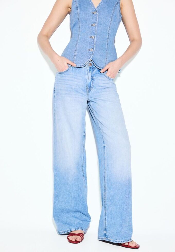 D91 Jeans med lav midje og Wide Leg-ben