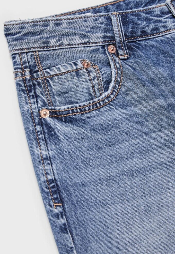 D91 Jeans med lav midje og Wide Leg-ben
