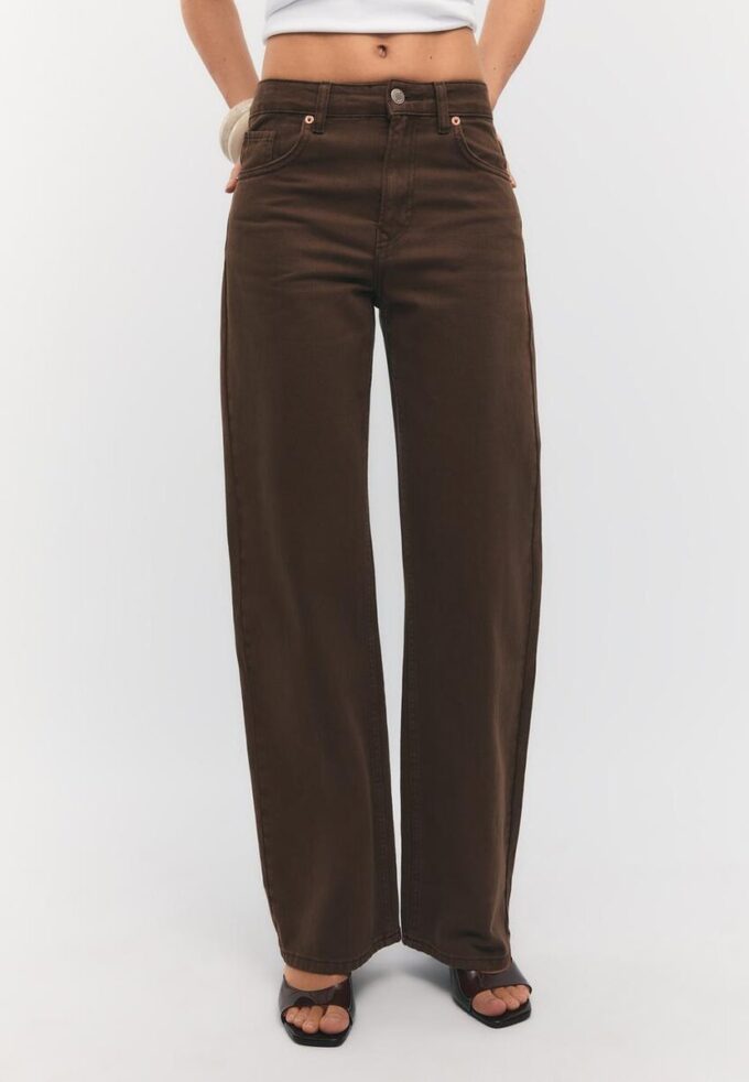 D92 Jeans med rett, vid ben