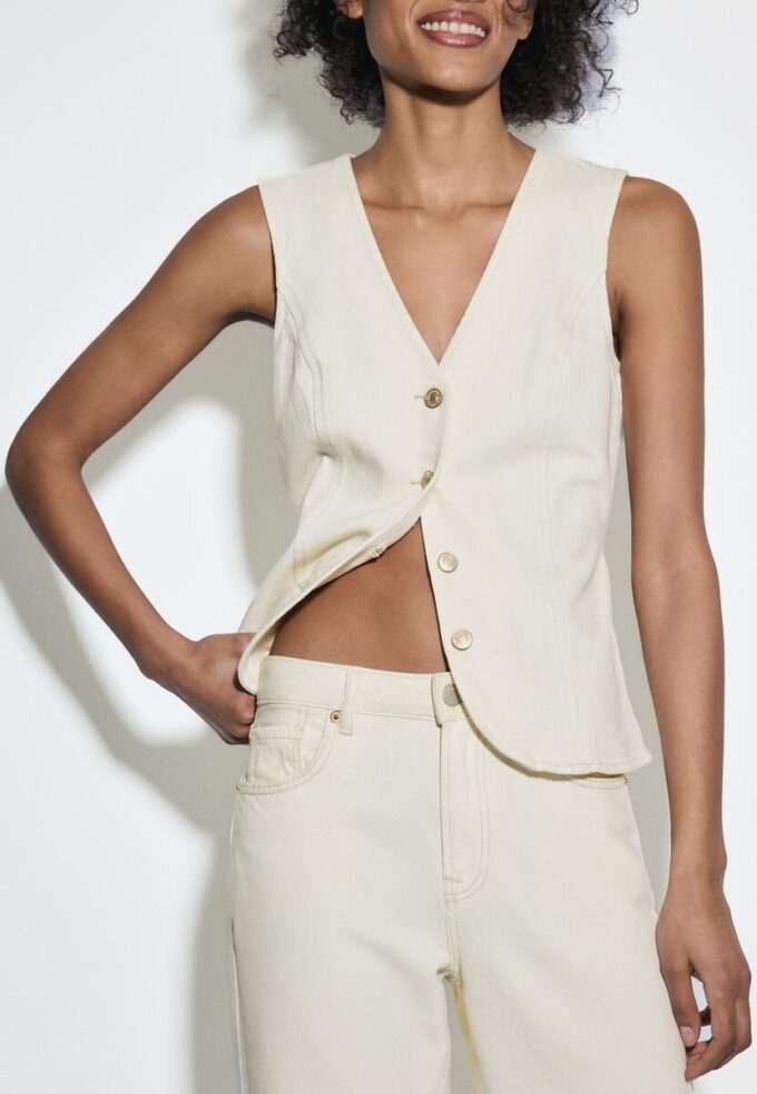 D92 Jeans med rett, vid ben