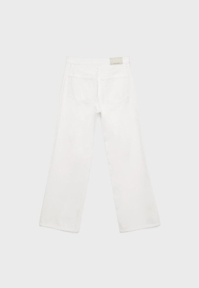 D92 Jeans med rett, vid ben