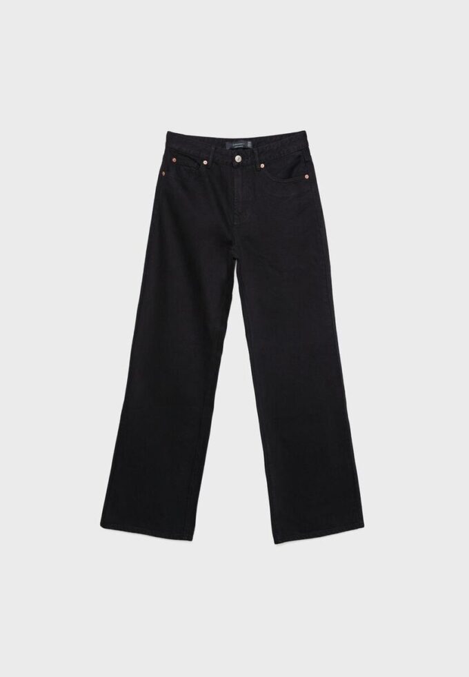 D92 Jeans med rett, vid ben