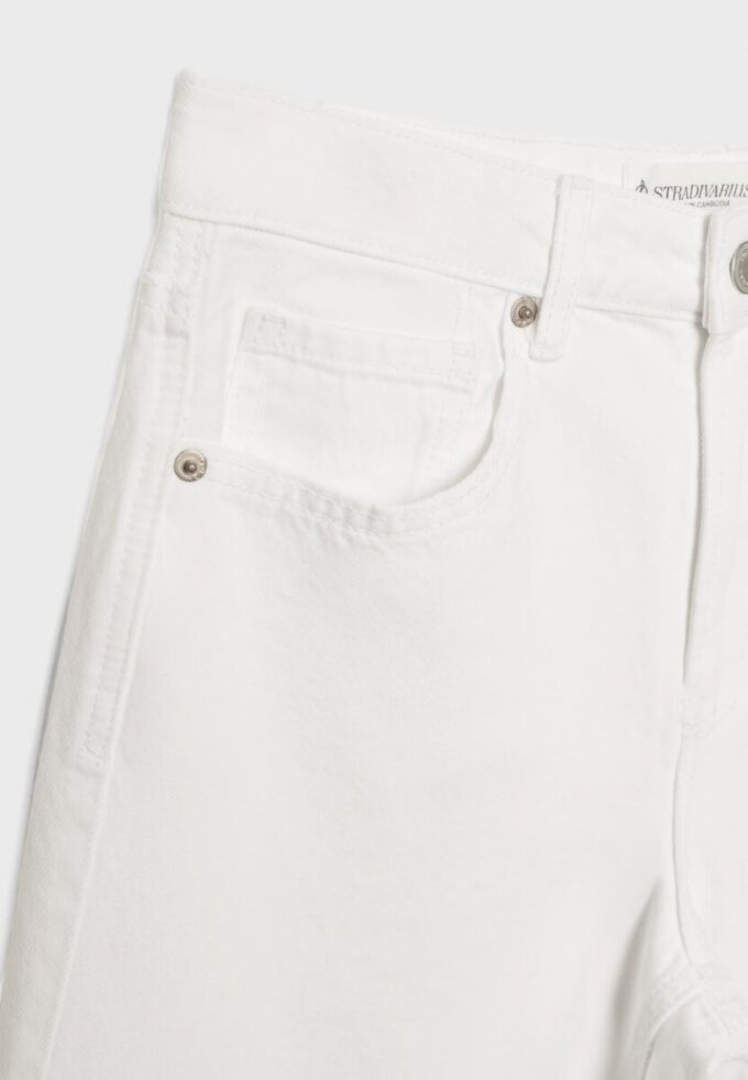 D92 Jeans med rett, vid ben