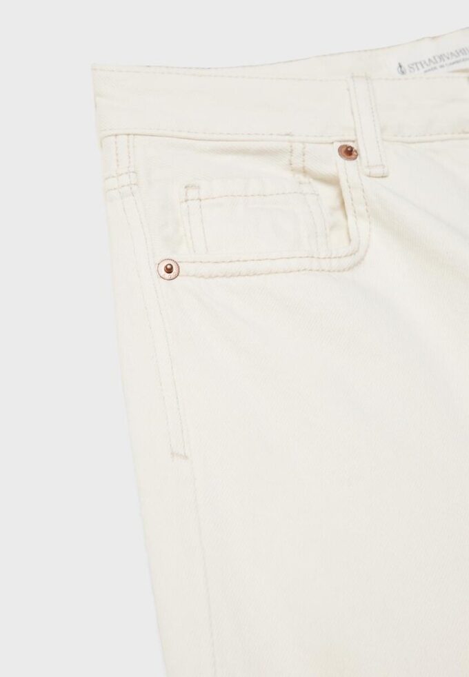 D92 Jeans med rett, vid ben