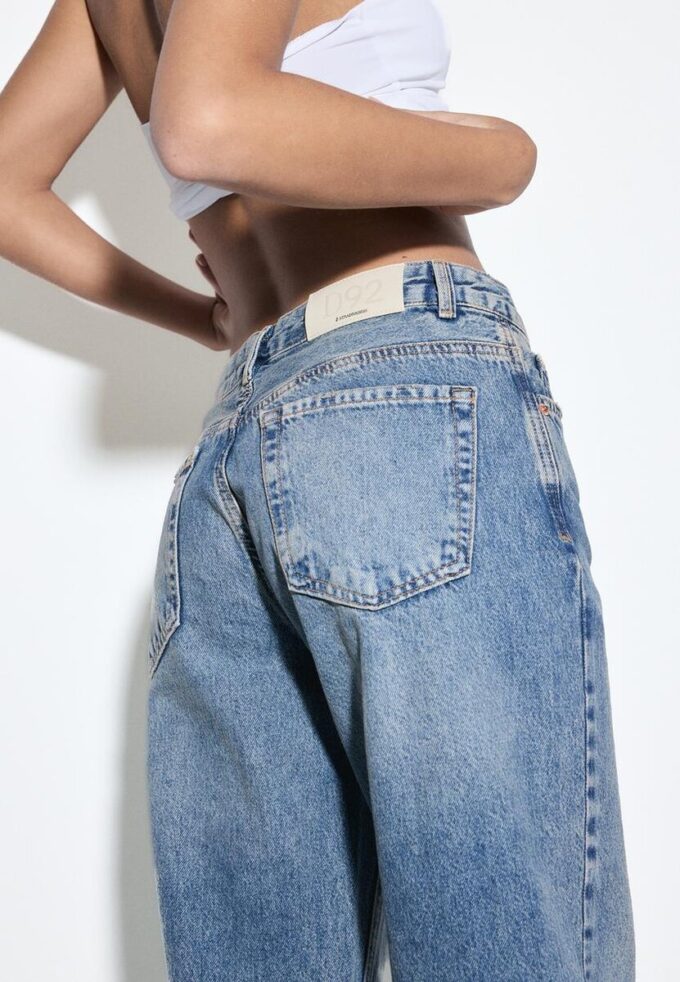 D92 Jeans med rett, Wide Leg-modell