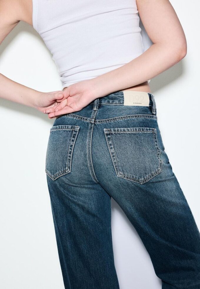 D92 Jeans med rett, Wide Leg-modell