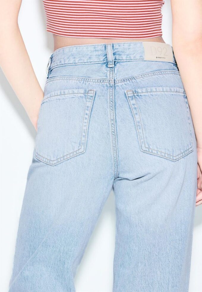 D92 Jeans med rett, Wide Leg-modell