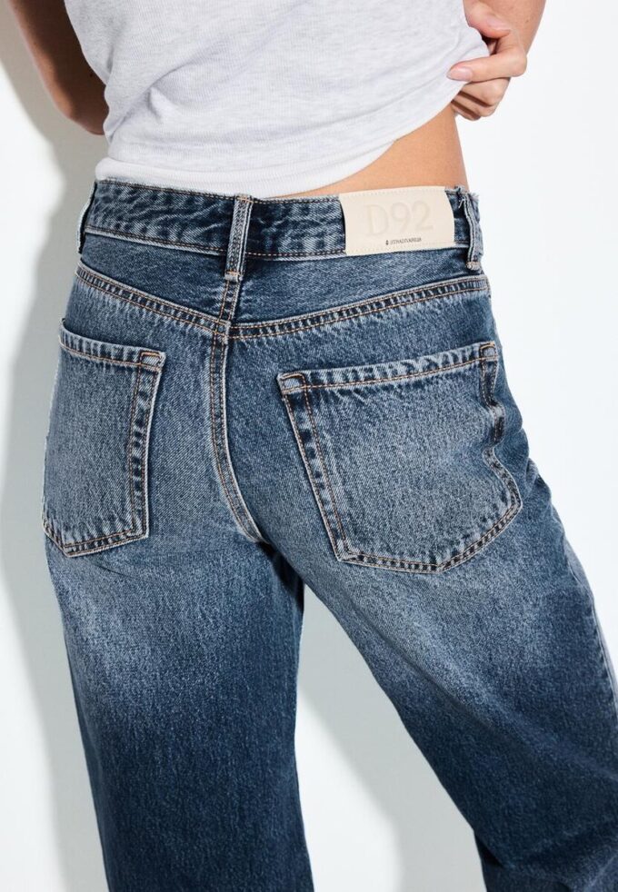 D92 Jeans med rett, Wide Leg-modell
