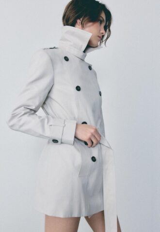 Enkel kort trenchcoat