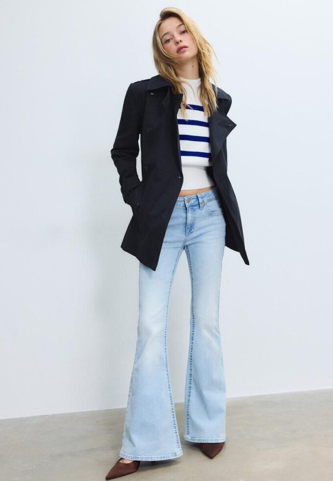 Enkel kort trenchcoat