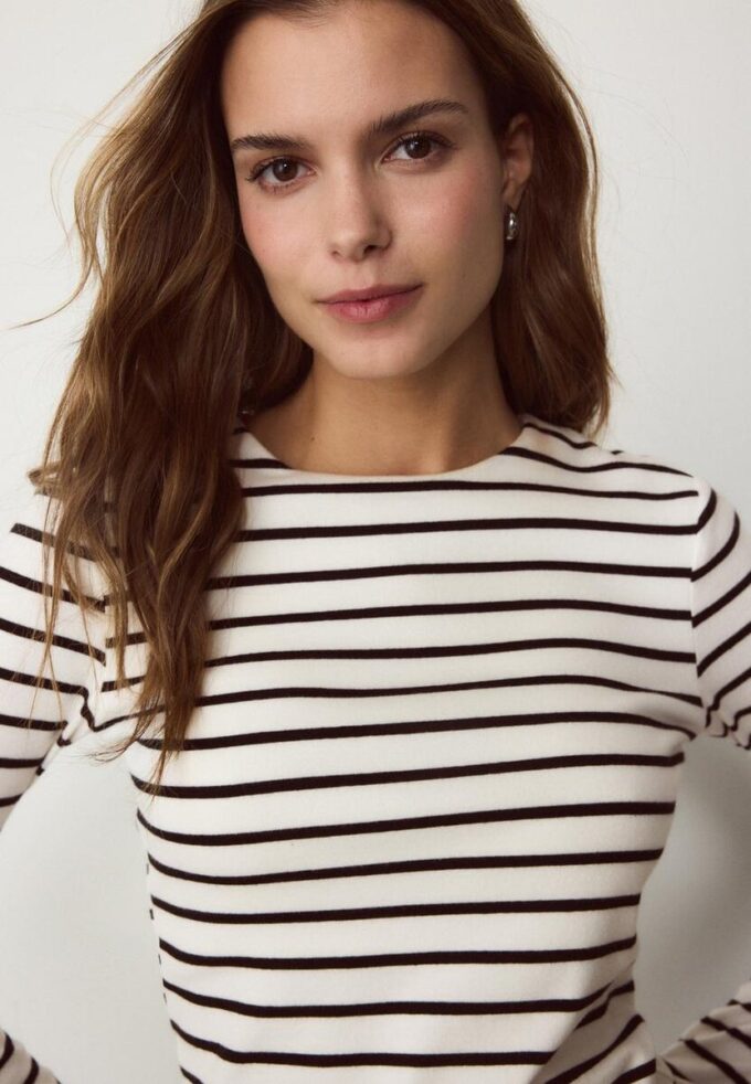 Enkel langermet stripete T-skjorte