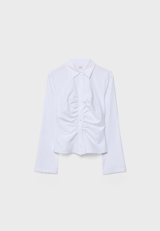 Enkel skjorte med rynker