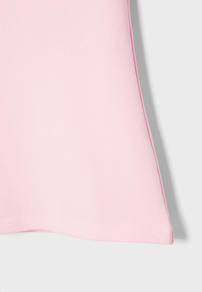 Enkel T-skjorte med båthals som basisplagg