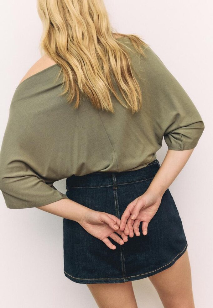 Enkel T-skjorte med flagermusermmer