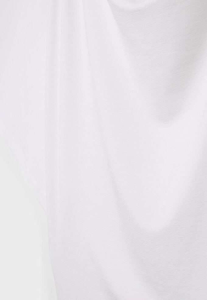 Enkel T-skjorte med flagermusermmer