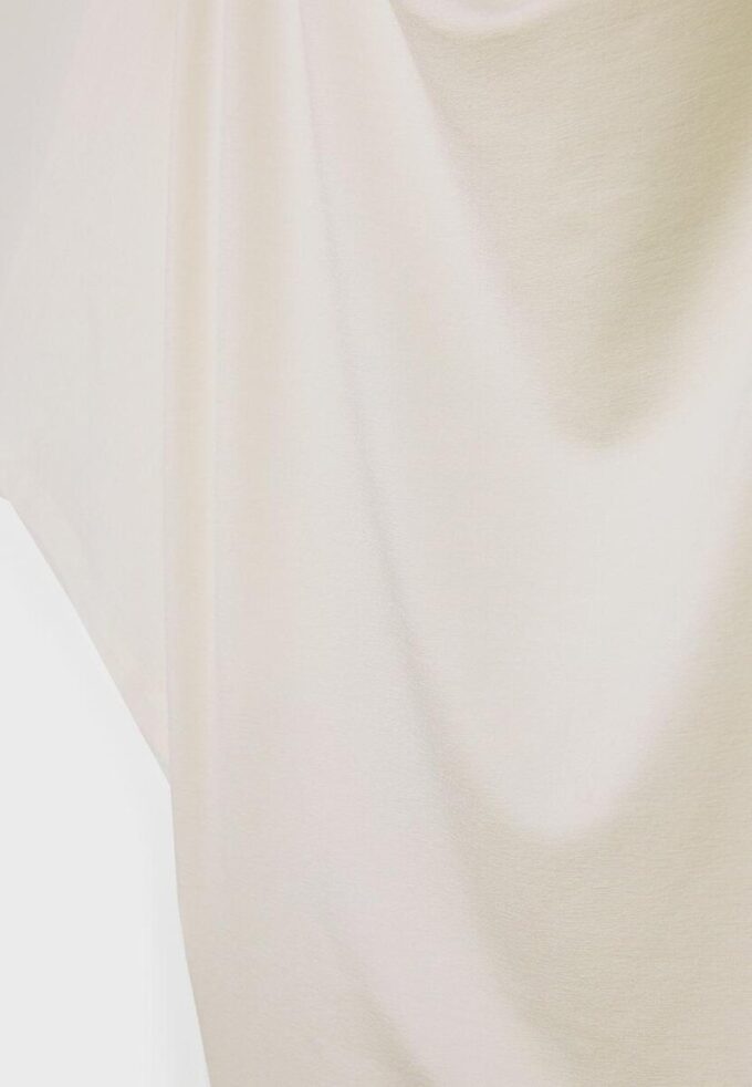 Enkel T-skjorte med flagermusermmer