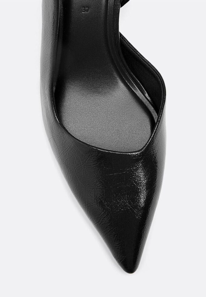 Enkle høyhælte sko