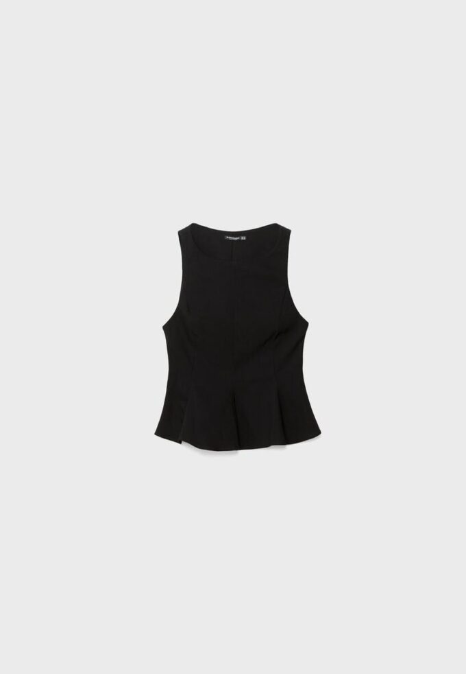 Ermeløs peplum-topper