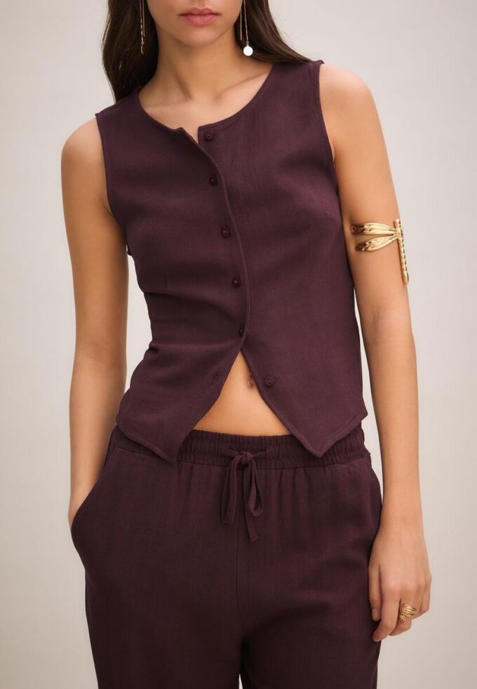 Ermeløs topp med knapper