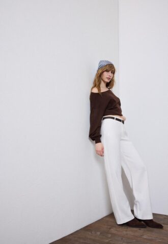 Flott, rett buksemodell med belte