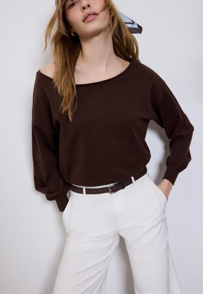 Flott, rett buksemodell med belte