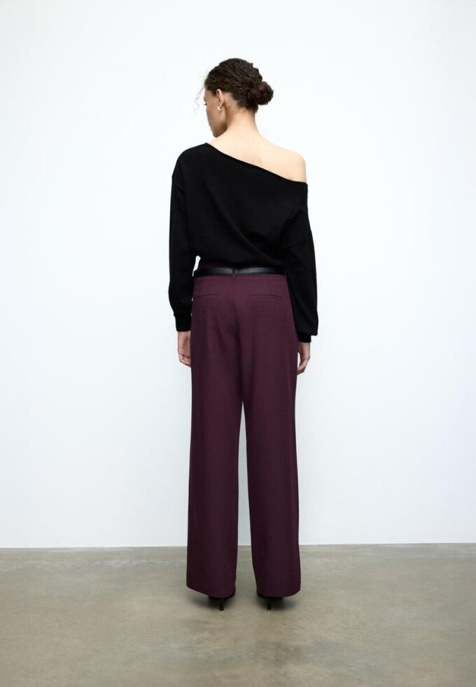 Flott, rett buksemodell med belte