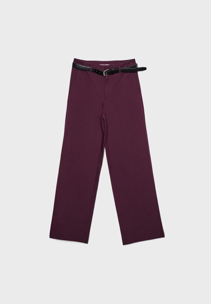 Flott, rett buksemodell med belte