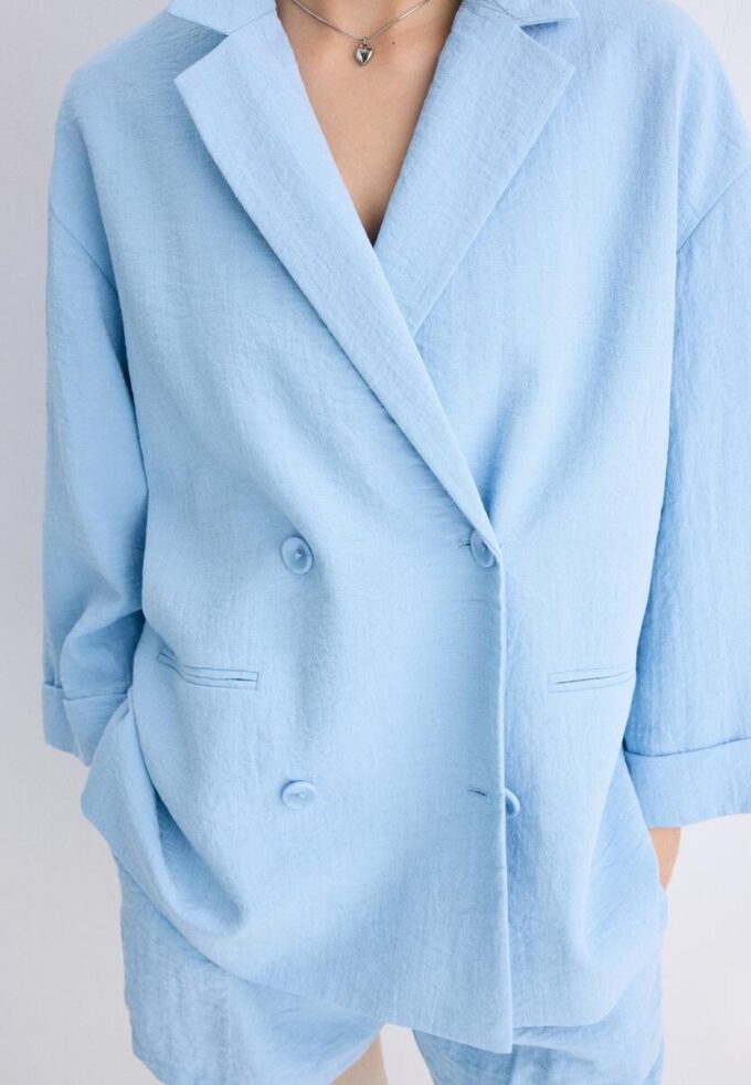 Flytende blazer med dobbel knappestolpe