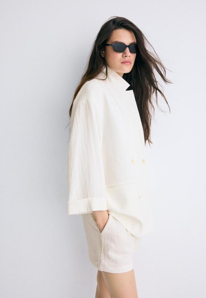 Flytende blazer med dobbel knappestolpe