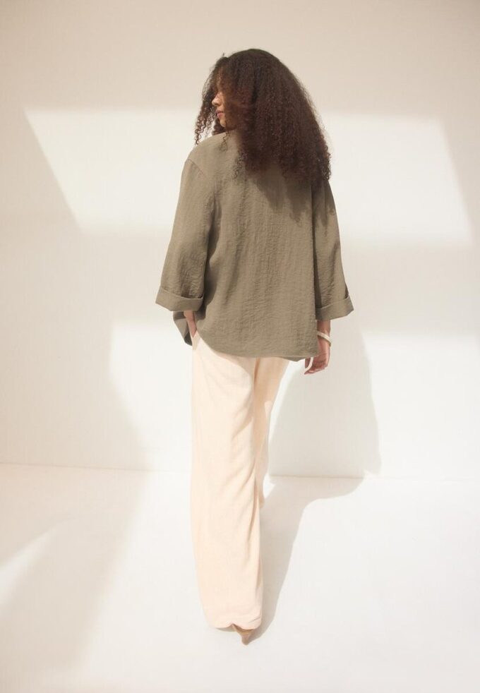 Flytende blazer med dobbel knappestolpe