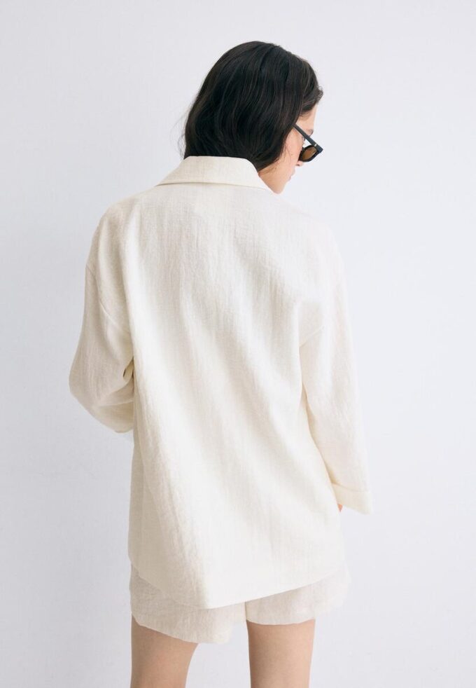 Flytende blazer med dobbel knappestolpe