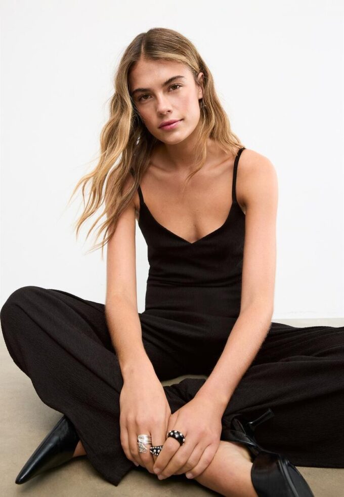 Flytende jumpsuit med stropper