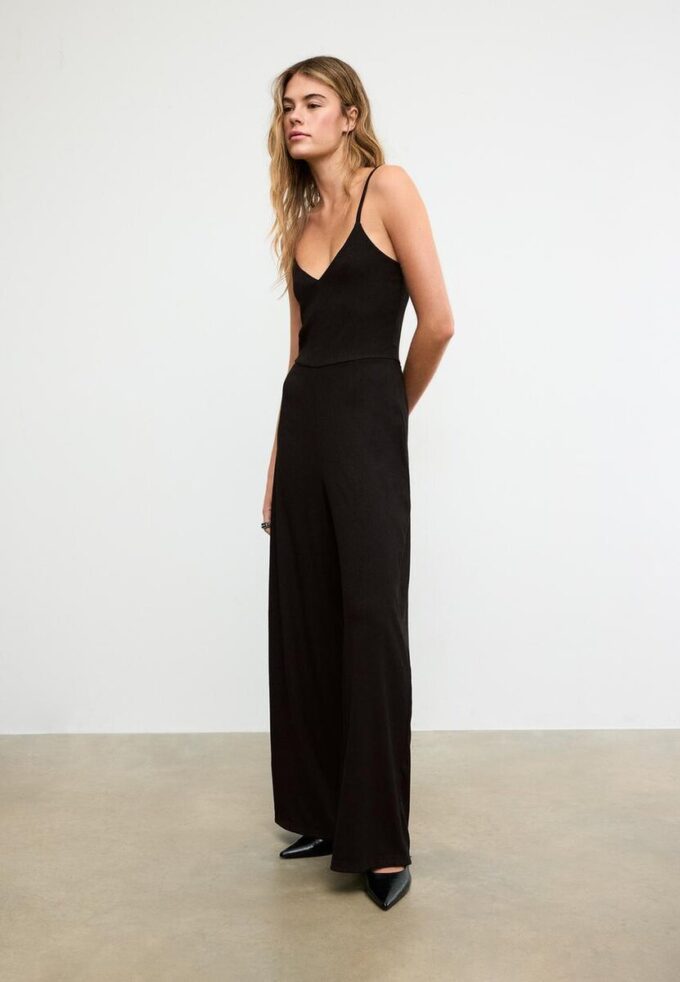 Flytende jumpsuit med stropper