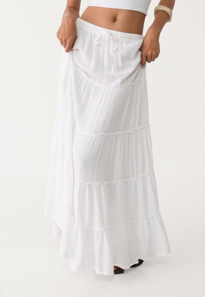 Flytende midiskjørt med paneler