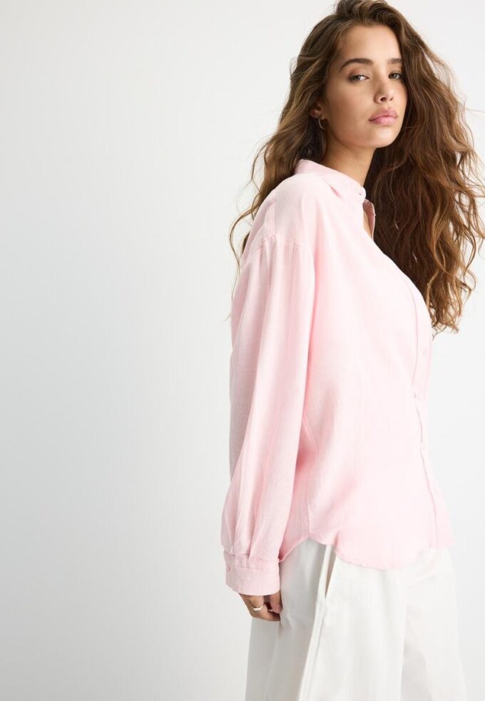 Flytende skjorte i lin-look