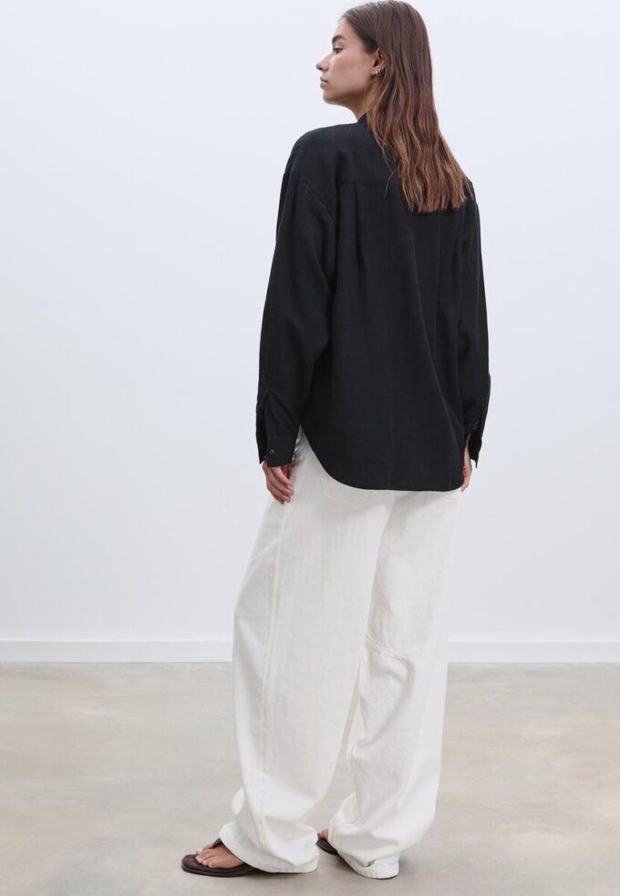 Flytende skjorte i lin-look