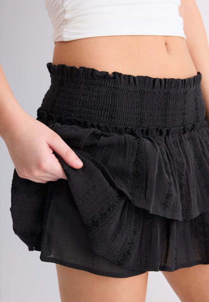 Flytende Skort med volanger